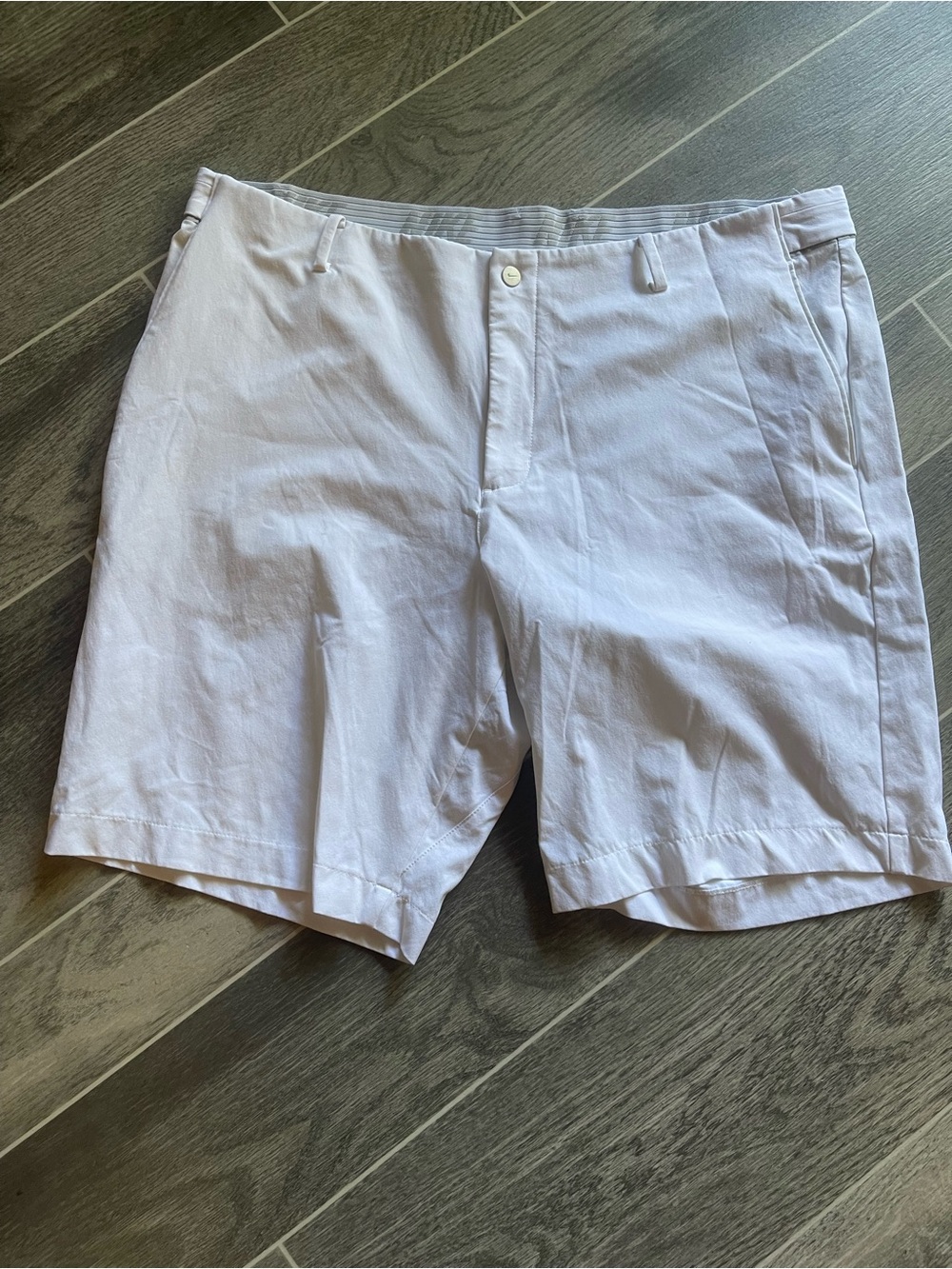 Nike Men's White Flat-Front Casual Shorts